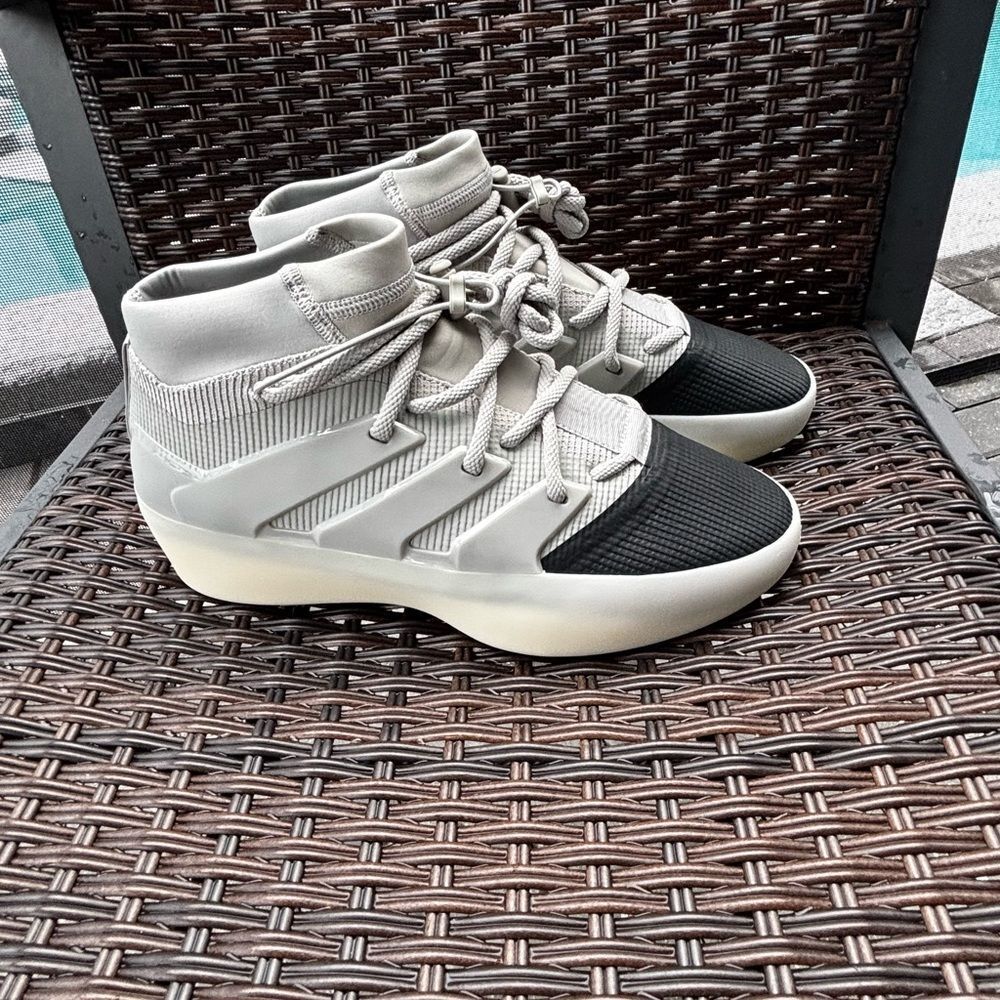 Fear of God x Adidas Basketball Sesame Carbon - Picture 3 of 8